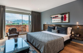 Hotel Egina Medellin  Медельин